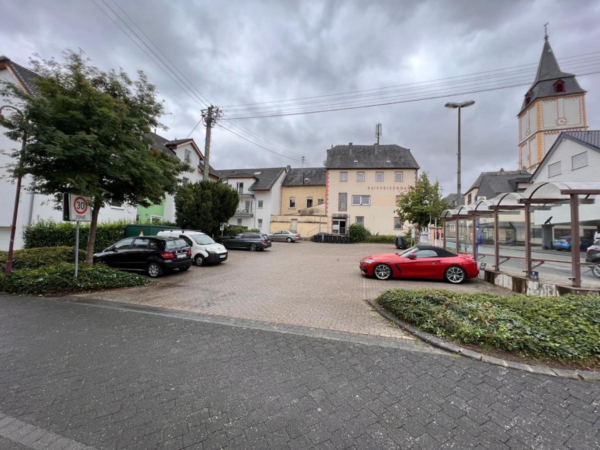 Apartament Gross, Modern, Vollausgestattet, Gemuetlich Mit Kueche Und Parkplatz Fuer Urlaub Oder Business Kettig Zewnętrze zdjęcie