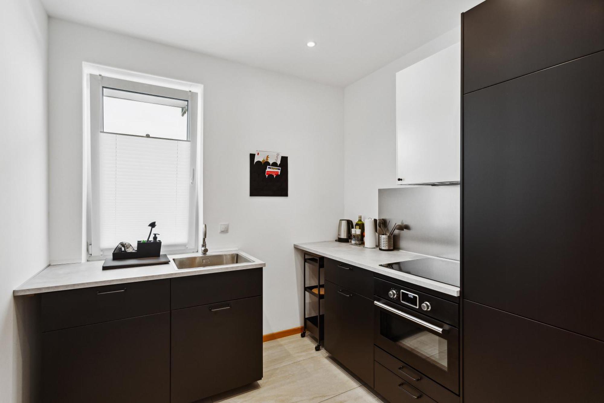 Apartament Gross, Modern, Vollausgestattet, Gemuetlich Mit Kueche Und Parkplatz Fuer Urlaub Oder Business Kettig Zewnętrze zdjęcie