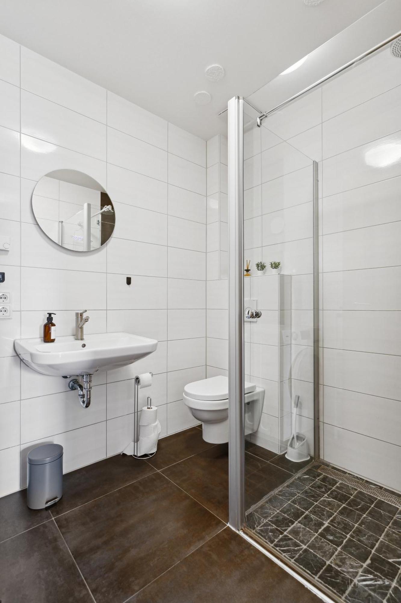 Apartament Gross, Modern, Vollausgestattet, Gemuetlich Mit Kueche Und Parkplatz Fuer Urlaub Oder Business Kettig Zewnętrze zdjęcie